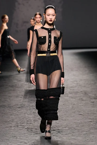 Look 63